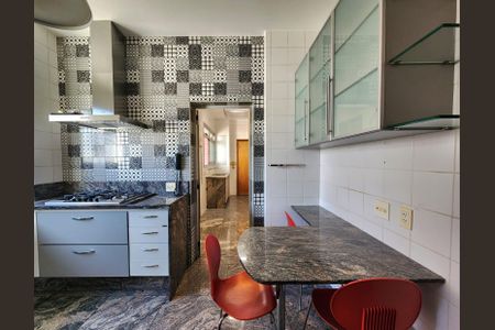 Apartamento à venda com 175m², 4 quartos e 3 vagasCozinha