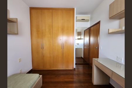 Apartamento à venda com 175m², 4 quartos e 3 vagasQuarto 1