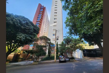 Apartamento à venda com 175m², 4 quartos e 3 vagasFachada