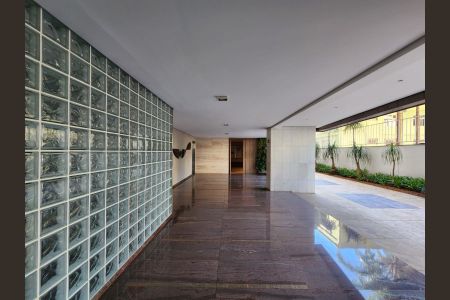 Apartamento à venda com 175m², 4 quartos e 3 vagasEntrada