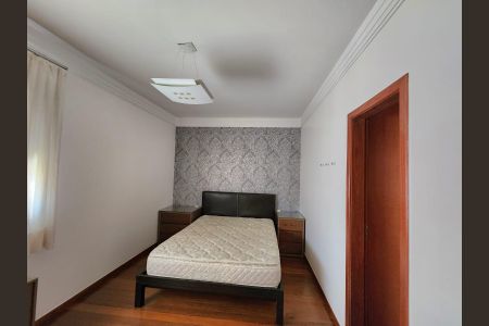 Apartamento à venda com 175m², 4 quartos e 3 vagasSuíte 2