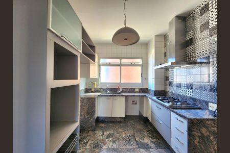 Apartamento à venda com 175m², 4 quartos e 3 vagasCozinha