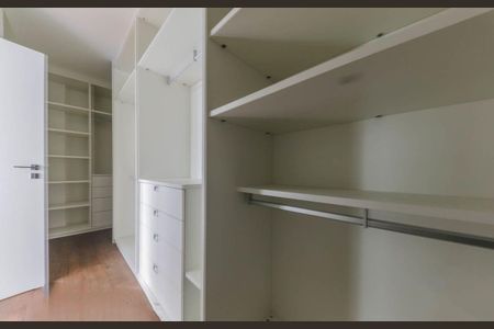Apartamento à venda com 281m², 4 quartos e 4 vagasCloset