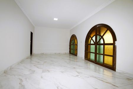 Casa para alugar com 300m², 5 quartos e 4 vagasSala 2