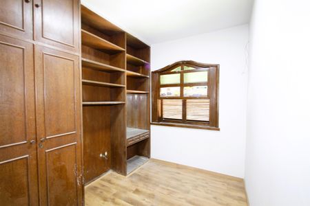 Casa para alugar com 300m², 5 quartos e 4 vagasQuarto 2