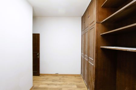 Casa para alugar com 300m², 5 quartos e 4 vagasQuarto 2