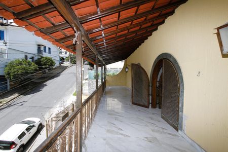 Casa para alugar com 300m², 5 quartos e 4 vagasVaranda