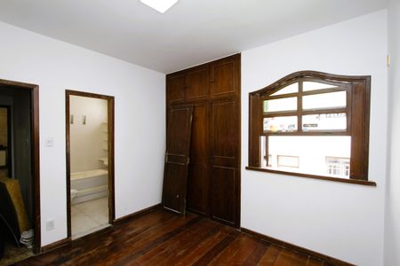 Casa para alugar com 300m², 5 quartos e 4 vagasSuíte 2