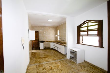 Casa para alugar com 300m², 5 quartos e 4 vagasCozinha