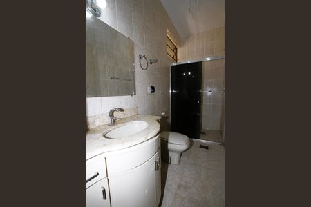 Casa para alugar com 300m², 5 quartos e 4 vagasBanheiro da Suíte 1