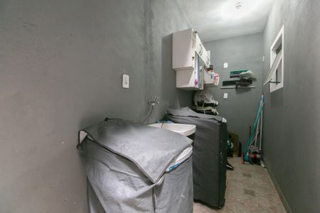 Casa à venda com 180m², 2 quartos e 2 vagasÁrea de Serviço