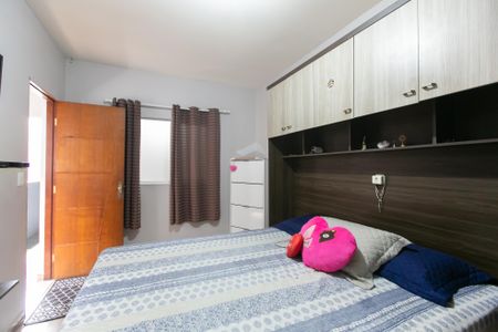 Casa à venda com 180m², 2 quartos e 2 vagasQuarto