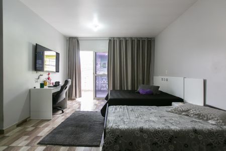 Casa à venda com 180m², 2 quartos e 2 vagasSuíte