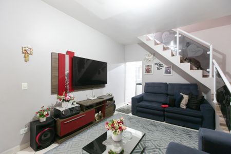 Casa à venda com 180m², 2 quartos e 2 vagasSala