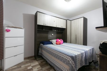 Casa à venda com 180m², 2 quartos e 2 vagasQuarto