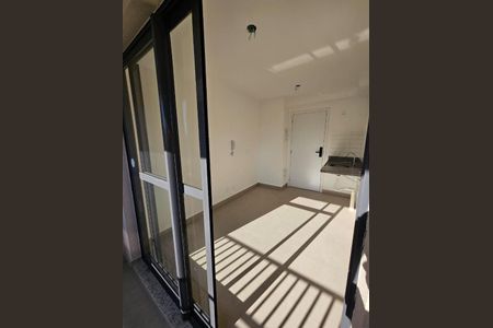 Apartamento à venda com 27m², 1 quarto e sem vaga Apartamento à venda com 27m², 1 quarto e sem vagaFoto 02