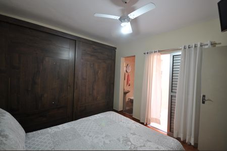 Casa à venda com 184m², 2 quartos e 2 vagasQuarto Suíte