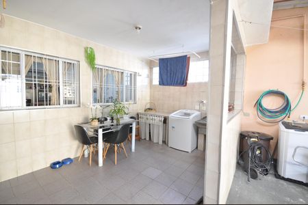 Casa à venda com 184m², 2 quartos e 2 vagasÁrea de Serviço