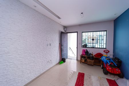 Sala de casa à venda com 2 quartos, 90m² em Jardim Laone, São Paulo