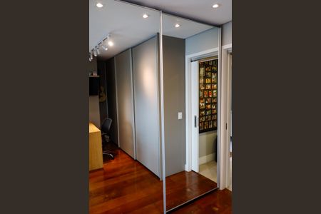 Apartamento à venda com 110m², 2 quartos e 2 vagasQuarto 2 - Suíte