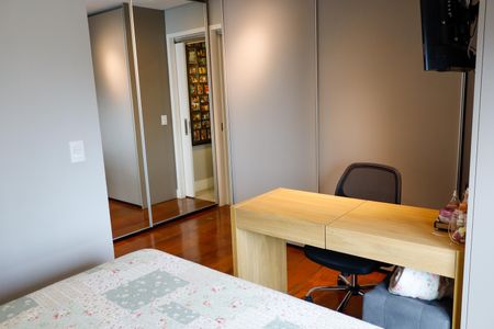 Apartamento à venda com 110m², 2 quartos e 2 vagasQuarto 2 - Suíte