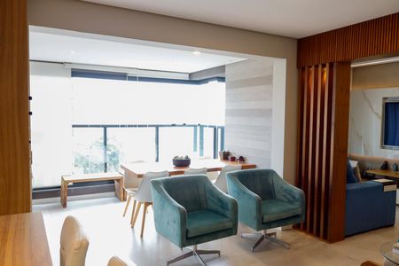 Apartamento à venda com 110m², 2 quartos e 2 vagasSala