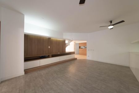 Apartamento à venda com 183m², 3 quartos e 3 vagasSala de TV