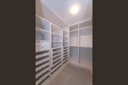 Apartamento à venda com 183m², 3 quartos e 3 vagasCloset da suíte 3