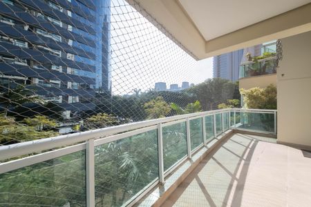 Apartamento à venda com 183m², 3 quartos e 3 vagasVaranda da Sala de TV
