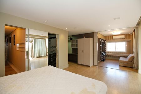 Apartamento para alugar com 279m², 3 quartos e 1 vaga Apartamento para alugar com 279m², 3 quartos e 1 vagaSuíte 3