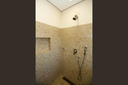 Apartamento para alugar com 279m², 3 quartos e 1 vaga Apartamento para alugar com 279m², 3 quartos e 1 vagaBanheiro da Suíte 1