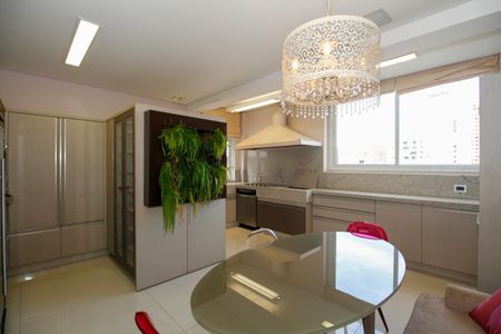 Apartamento para alugar com 279m², 3 quartos e 1 vaga Apartamento para alugar com 279m², 3 quartos e 1 vagaCozinha