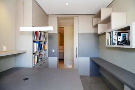 Apartamento para alugar com 279m², 3 quartos e 1 vaga Apartamento para alugar com 279m², 3 quartos e 1 vagaEscritório