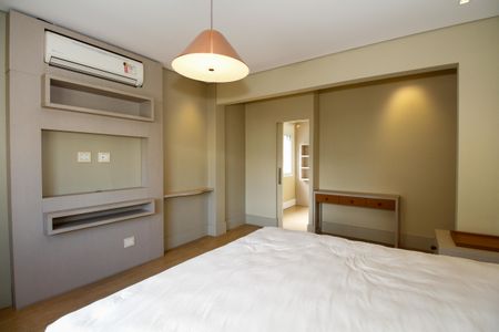 Apartamento para alugar com 279m², 3 quartos e 1 vaga Apartamento para alugar com 279m², 3 quartos e 1 vagaSuíte 2