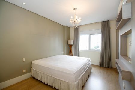 Apartamento para alugar com 279m², 3 quartos e 1 vaga Apartamento para alugar com 279m², 3 quartos e 1 vagaSuíte 1