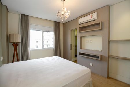 Apartamento para alugar com 279m², 3 quartos e 1 vaga Apartamento para alugar com 279m², 3 quartos e 1 vagaSuíte 1