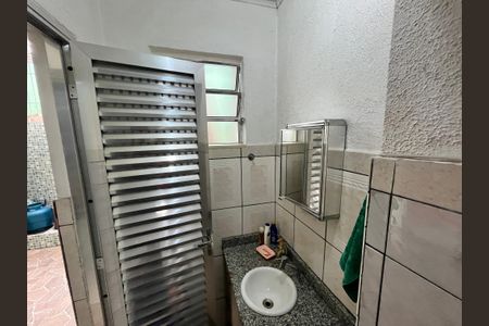 Casa à venda com 70m², 2 quartos e 2 vagasBanheiro de serviço