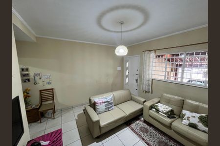 Casa à venda com 70m², 2 quartos e 2 vagasSala