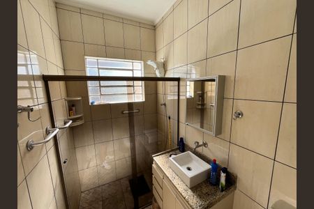 Casa à venda com 70m², 2 quartos e 2 vagasBanheiro