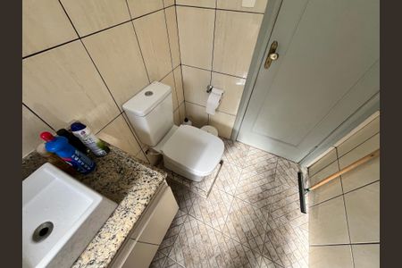 Casa à venda com 70m², 2 quartos e 2 vagasBanheiro