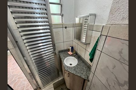 Casa à venda com 70m², 2 quartos e 2 vagasBanheiro de serviço