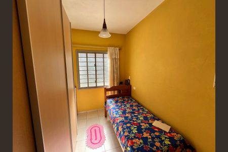 Casa à venda com 70m², 2 quartos e 2 vagasQuarto 2