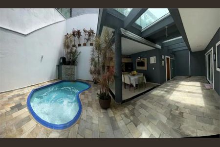 Casa à venda com 364m², 4 quartos e 8 vagas