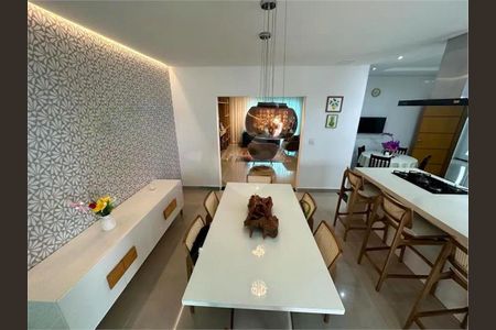 Casa à venda com 364m², 4 quartos e 8 vagas