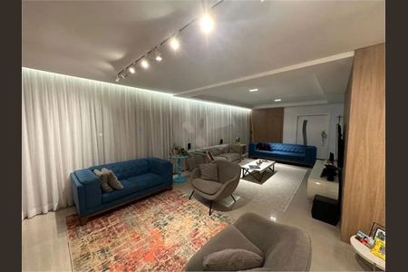 Casa à venda com 364m², 4 quartos e 8 vagas