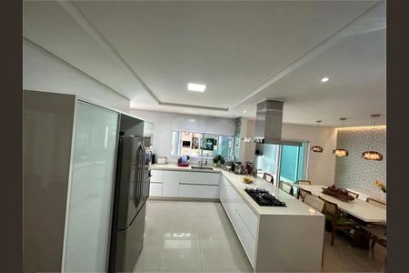 Casa à venda com 364m², 4 quartos e 8 vagas