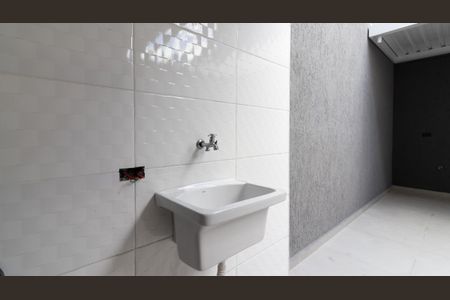 Casa à venda com 145m², 3 quartos e 2 vagas Casa à venda com 145m², 3 quartos e 2 vagasÁrea de Serviço