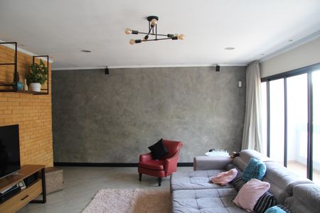 Casa para alugar com 275m², 3 quartos e 3 vagasSala