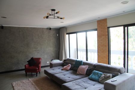 Casa para alugar com 275m², 3 quartos e 3 vagasSala