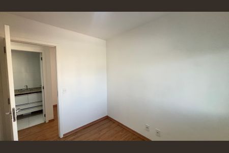 Apartamento à venda com 75m², 3 quartos e 2 vagasQuarto 2